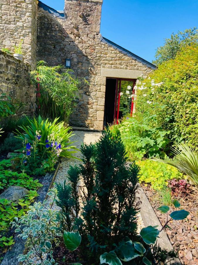 Charmante Petite Maison Renovee Quistinic Exteriör bild